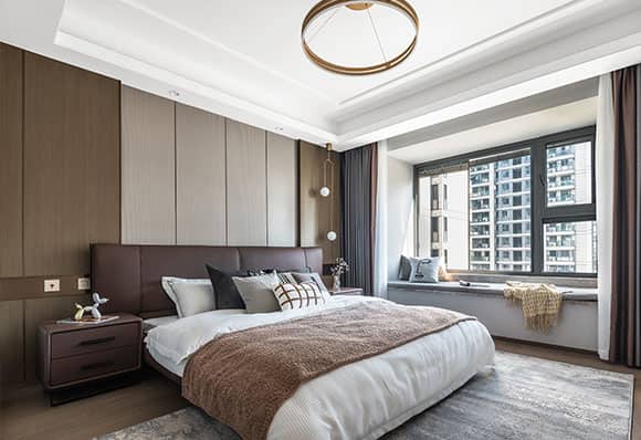 A family of two in a 189 m² large four-bedroom house with a separate room to hide the wine — frame 6