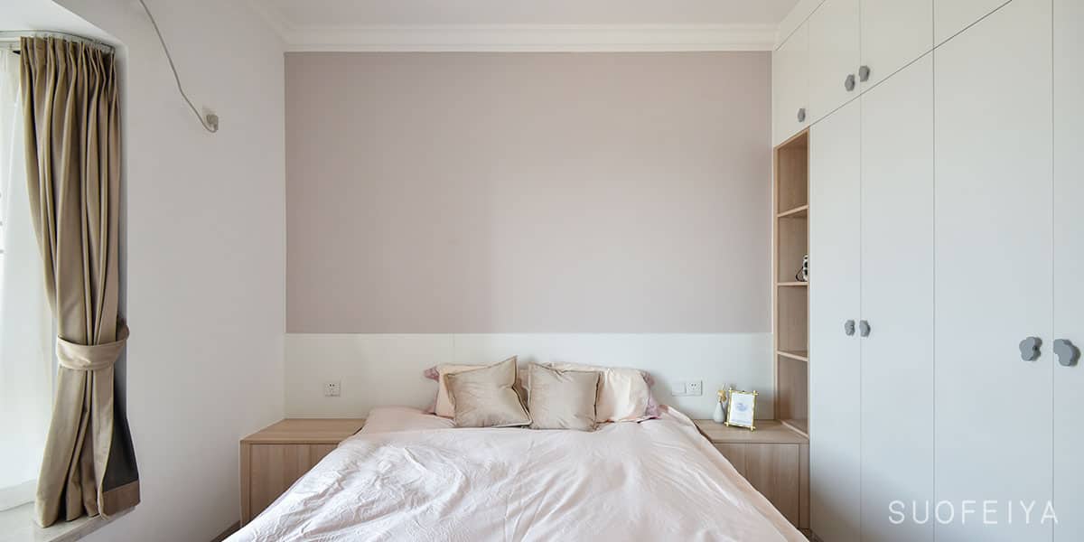 As soon as my friend walked in, she praised the 137m² light European-style house — frame 15