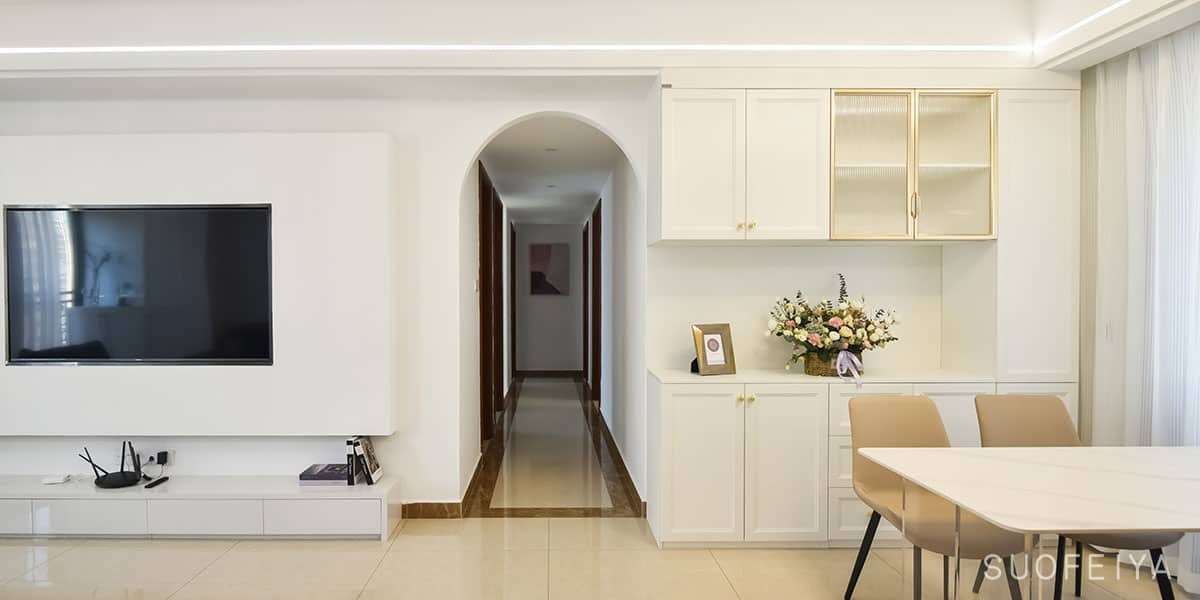 As soon as my friend walked in, she praised the 137m² light European-style house — frame 9